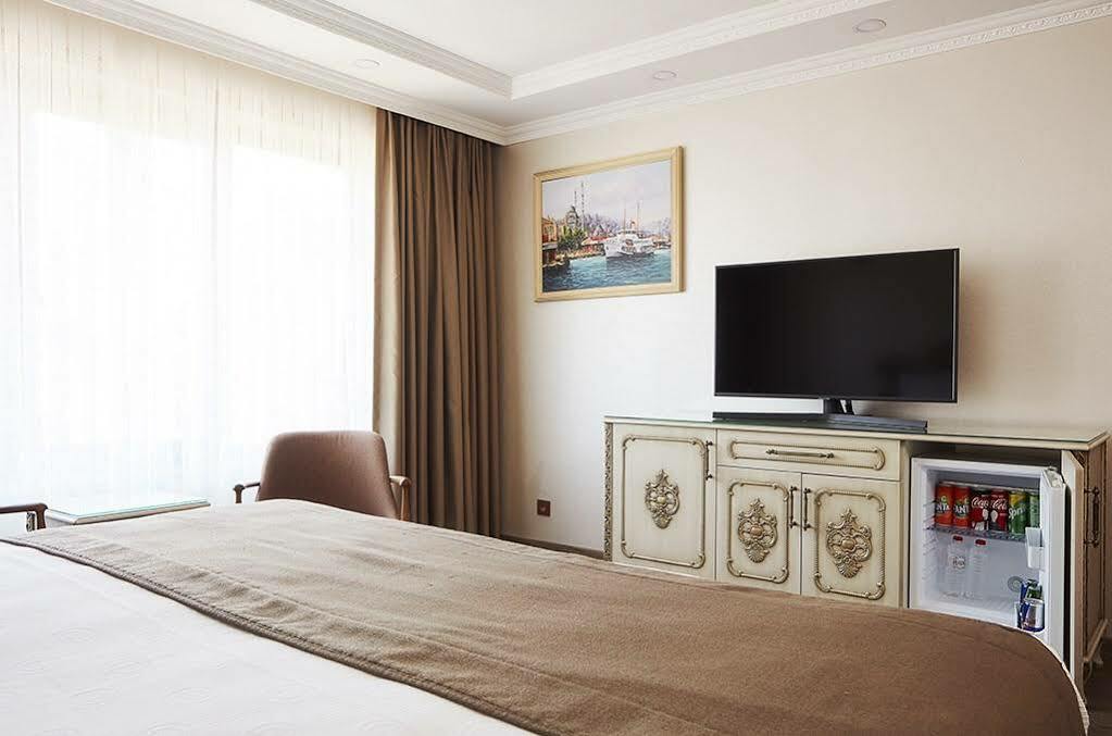 Отель Almadina 3*