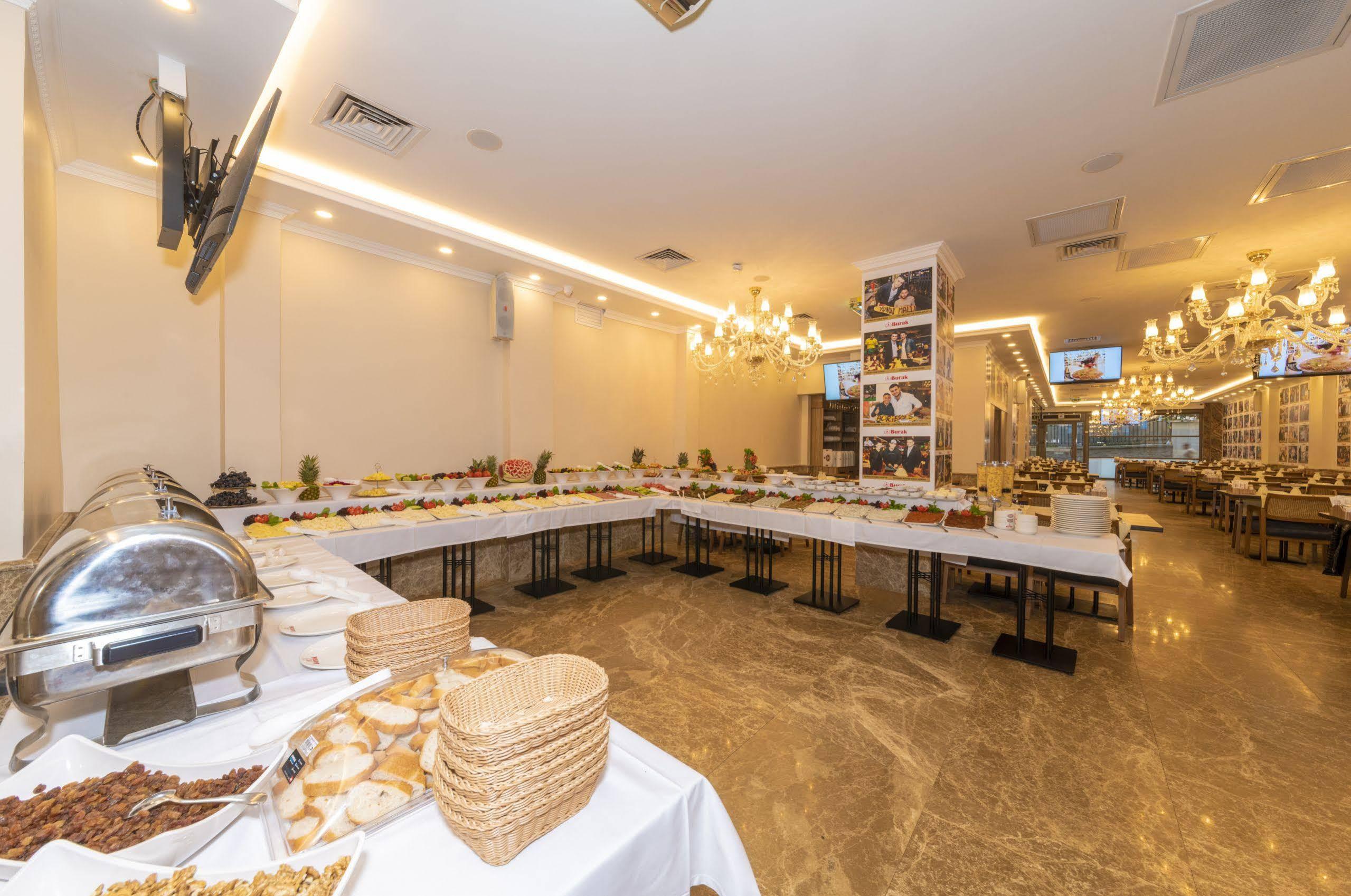 Almadina מלון 3*